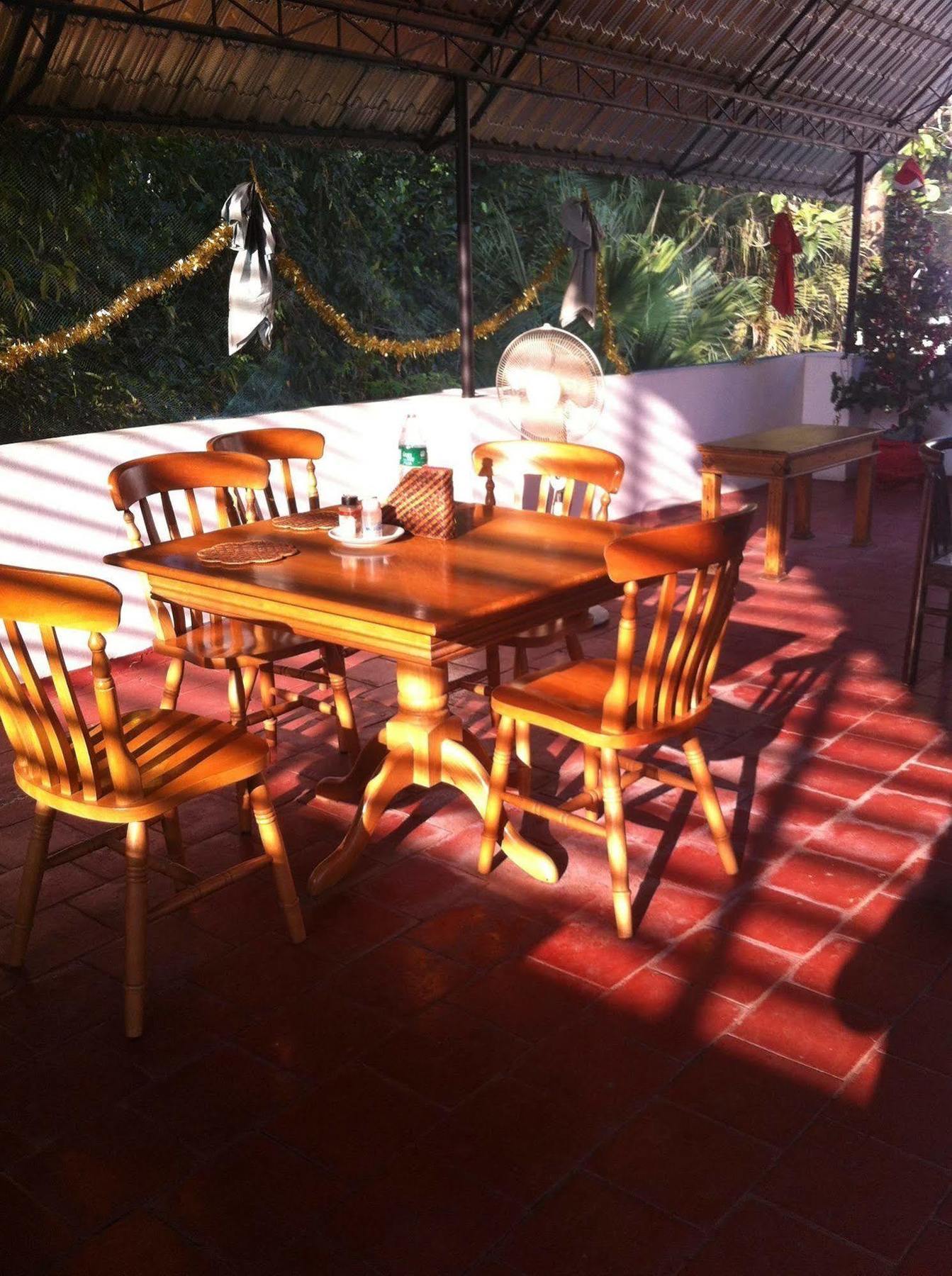 Oyo Home 63551 Pleasant Stay Near Fort Kochi Beach ภายนอก รูปภาพ